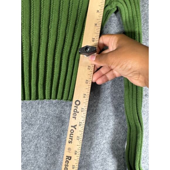 Beverly and Beck Top Women XS Green Long Sleeve Eyelet Cropped Stretch Boho Hipp - Picture 5 of 7